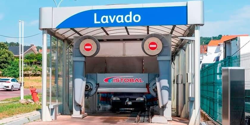 Prepara tu vehículo con una limpieza a fondo en nuestro túnel de lavado